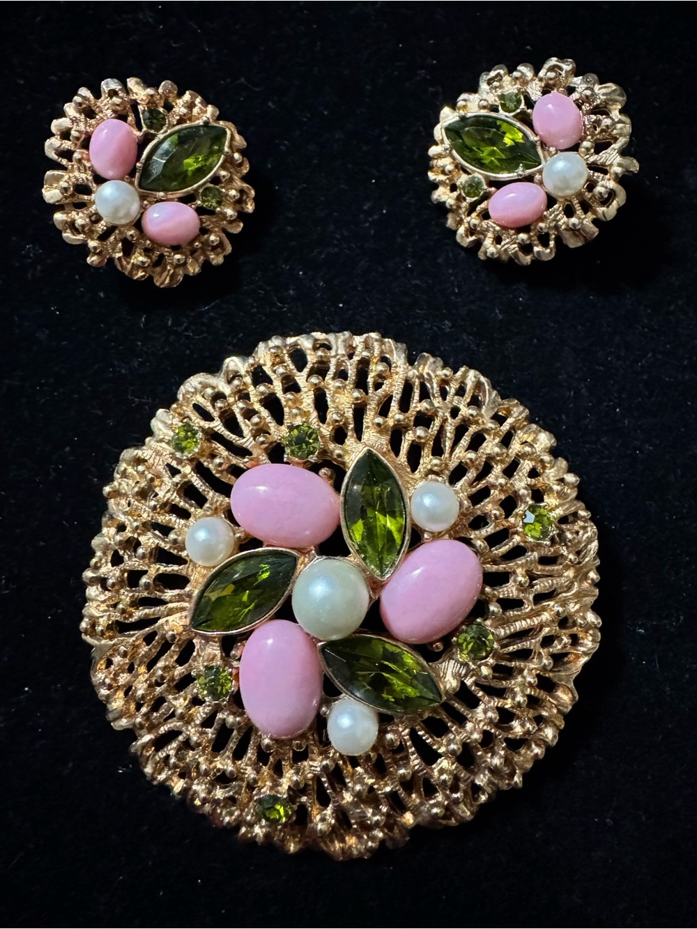 VTG 1970’s Sarah Coventry Fashion Splendor Brooch and Earring Set